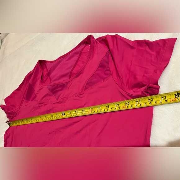 Livi Active 14/16 pink exercise tshirt with mesh barbiecore mean girls valentine - Picture 5 of 6